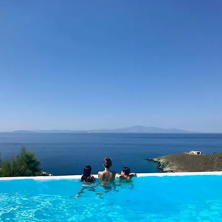 Sandra Maria Vourkari